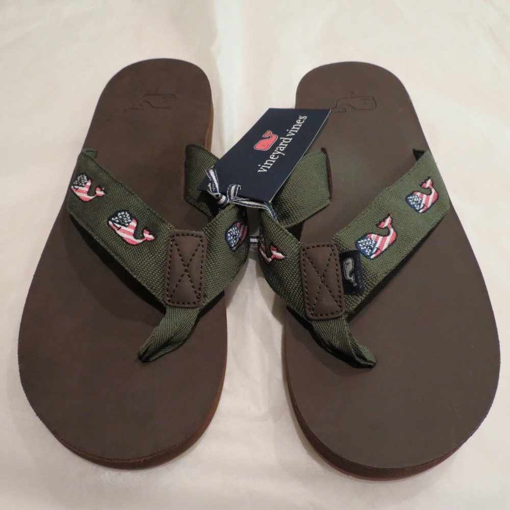 Vineyard Vines Flag Whale Leather Flip Flop Spanish Moss 6 or 9 $68 Auth. Size 9